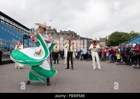 Edimburgo, Scozia. Regno Unito. Il 30 luglio 2018. Conferenza stampa Royal Edinburgh Tattoo militare prendendo in Galleria Reale al Castello di Edimburgo. Nella foto: La Banda Monumental de Mexico. Pak@ Mera/Alamy Live News. Foto Stock