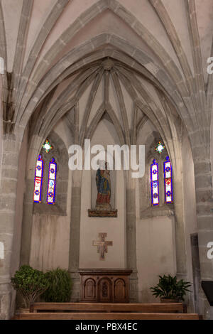 Carcassonne, dipartimento dell Aude, Regione Occitanie, Francia. La piccola cappella, Chapelle Notre Dame de la Santé, aka di Notre-Dame du Bout du Pont. Foto Stock