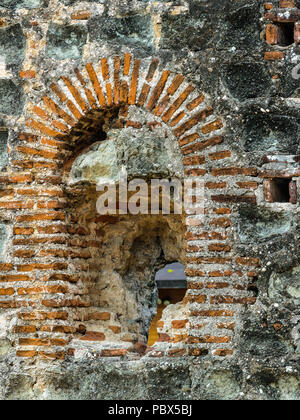 Parte delle rovine del vecchio Panama, Panama. Patrimonio mondiale UNESCO Foto Stock