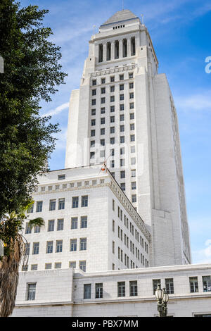 Los Angeles City Hall, California.L edificio è stato progettato da Giovanni Morbo di Parkinson, John C. Austin e fu completato nel 1928 Foto Stock