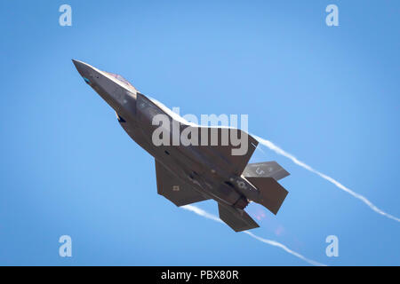 Fairford, Gloucestershire, Regno Unito - Luglio 14th, 2018: Un RAF Lockheed Martin F-35 Lightning II visualizza a Fairford International Air Tattoo Foto Stock