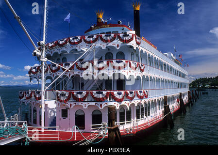 Regina dell'Ovest sternwheeler nave da crociera, Astoria, Oregon Foto Stock