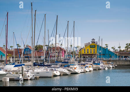 Long Beach, California. Barche e yacht nel porto di Long Beach, California, CA, USA Foto Stock