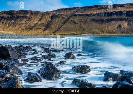 Talisker Bay, Isola di Skye, Ebridi Interne, Scotland, Regno Unito, Europa Foto Stock