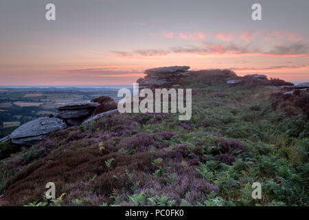 Alba sul promontorio roccioso Hawks Tor su est di Bodmin Moor Foto Stock