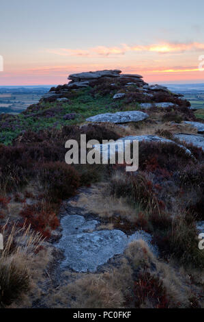 Alba su Hawks Tor sul fianco est di Bodmin Moor Foto Stock