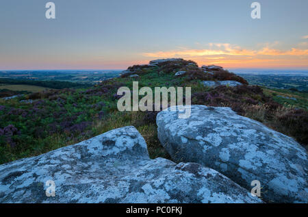 Sunrise a Hawks Tor su Bodmin Moor Foto Stock