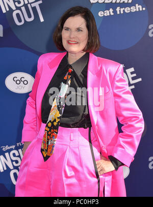 Paula poundstone 107 all'interno Premiere al El Capitan Theatre di Los Angeles. Giugno 8, 2015.paula poundstone 107 ------------- Red Carpet Event, verticale, STATI UNITI D'AMERICA, industria cinematografica, celebrità, fotografia, Bestof, arte cultura e intrattenimento, Topix celebrità moda / Verticale, meglio di, evento nella vita di Hollywood - California, moquette rossa e dietro le quinte, USA, industria cinematografica, celebrità, movie celebrità, personaggi televisivi, musica celebrità, fotografia, Bestof, arte cultura e intrattenimento, Topix, tre quarti, verticale, una persona, dall'anno , 2015, inchiesta tsuni@Gamma-US Foto Stock