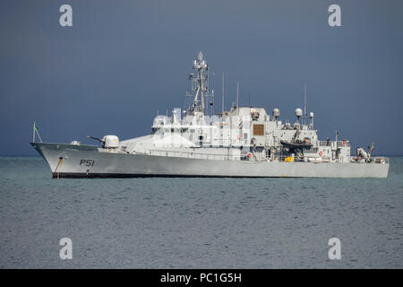 LÉ Róisín (P51) offshore nave pattuglia al servizio navale irlandese, coinvolti con la protezione della pesca, la ricerca ed il salvataggio marittimo e delle operazioni di protezione. Foto Stock