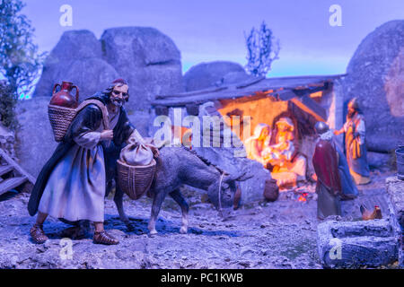 Badajoz, Spagna - Dicembre 2017: Presepe. Diorama costruito dalla locale associazione degli Amici dei presepi di Badajoz Foto Stock