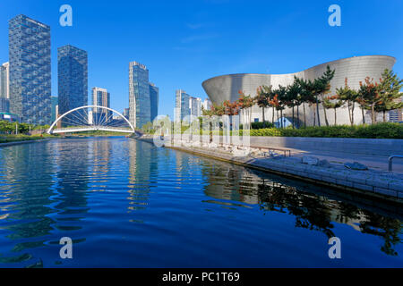 Songdo Central Park è un parco pubblico nel quartiere Songdo di Incheon, Corea del Sud. Foto Stock