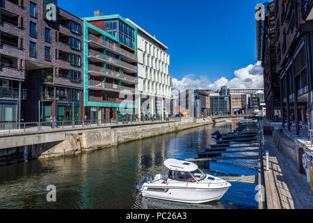 Tipico esempio di architettura scandinava nella Aker Brygge area in Oslo, Norvegia Foto Stock