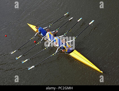 Mens team quad a Warrington Rowing Club 2018 Estate regata, Howley lane, Mersey River, Cheshire, North West England, Regno Unito Foto Stock