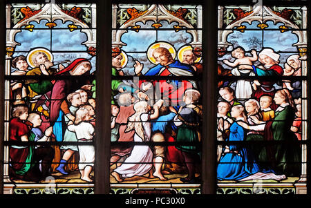 Gesù, amico dei bambini, vetrata di Saint Severin chiesa a Parigi, Francia Foto Stock