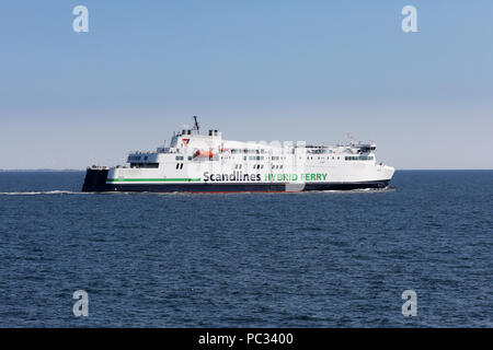 MV Berlin un traghetto ibrido operato da Scandlines sulla Percorso Rostock-Gedser Foto Stock