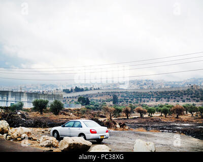 Vista della Palestina da parte di Israele al checkpoint 300 Foto Stock