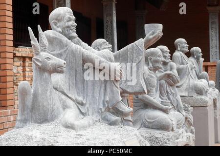 Chua Ho Quoc pagoda. Pindola Bharadvaja era uno dei quattro Arhats chiesto dal Buddha a rimanere nel mondo per propagare la legge buddista (Dharma). Phu Quoc. Il Vietnam. | Utilizzo di tutto il mondo Foto Stock