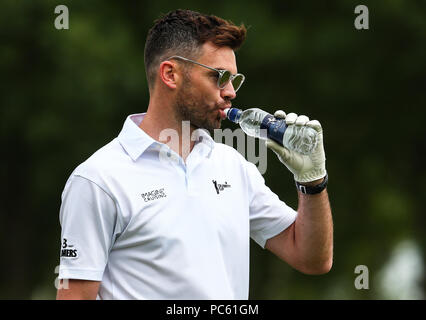 Celeb Cup Golf stelle della TV, musica e sport competere nel 2018 Celebrity Cup presso il Celtic Manor Resort Golf in Newport offre: Jimmy Anderson dove: Newport, Regno Unito quando: 30 giu 2018 Credit: John Rainford/WENN Foto Stock