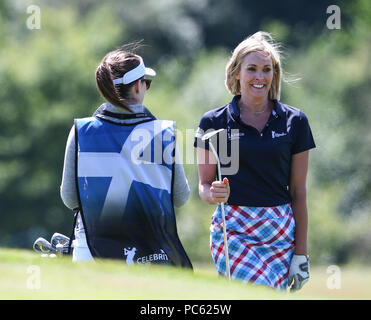 Celeb Cup Golf stelle della TV, musica e sport competere nel 2018 Celebrity Cup presso il Celtic Manor Resort Golf in Newport offre: Jenni Falconer dove: Newport, Regno Unito quando: 30 giu 2018 Credit: John Rainford/WENN Foto Stock