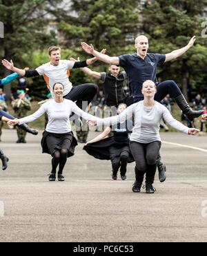 Edinburgh, Regno Unito. Il 1 agosto 2018. Gli artisti interpreti o esecutori al Royal Edinburgh Tattoo militare completato i loro preparativi finali per il 2018 Tattoo a Redford Caserma a Edimburgo. Credito: ricca di Dyson/Alamy Live News Foto Stock