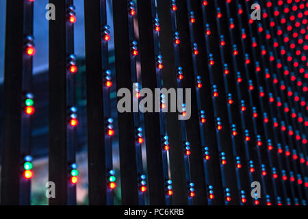 Chiudere l immagine del risparmio energetico con la tecnologia di illuminazione a LED. Abstract parete Led o lo sfondo dello schermo Foto Stock