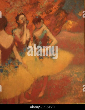 22 Tre danzatori in giallo gonne Edgar Degas Foto Stock