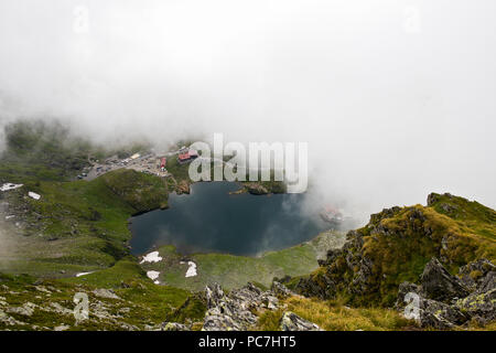 Vista aerea del lago Balea in Romania di Monti Fagaras Foto Stock