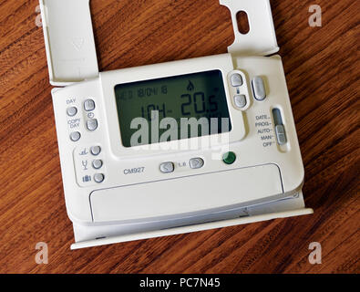 Honeywell Modello CM927 portatile termostato in camera. Foto Stock