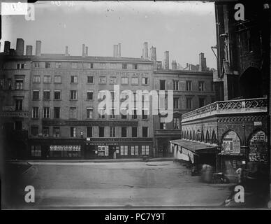 39 Grands Travaux d'urbanisme du Secondo Impero ; ouverture de la rue de l'Impératrice Foto Stock