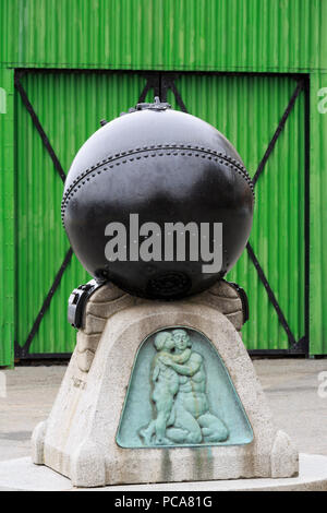 Monumento di guerra a Bryggen, città di Bergen, Hordaland County, Norvegia Foto Stock