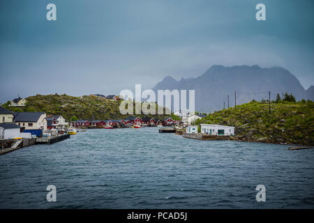 Pesca di Skrova villaggio vicino a Svolvaer, Isole Lofoten in Norvegia. Foto Stock