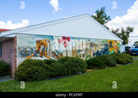 Dipinto murale di Lake Placid Florida una città nota per oltre cinquanta dipinti murali esterni Foto Stock