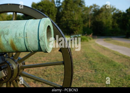 Close up del muso e il foro di una vecchia guerra civile il cannone a pietre River National Battlefield in Murfreesbore Tennessee Foto Stock