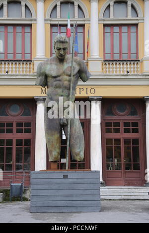 Mitoraj, Pietrasanta, Torre del Lago, mostra, Toscana, la Versilia, Italia, Riviera, arte, scultore Foto Stock