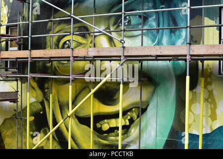 Incredibile wall art da ARCY Arcyart di Stephen Hawking Il fisico teorico a Upfest 2018 Bedminster, Bristol North Street/Melville terrazza, BS3 Foto Stock