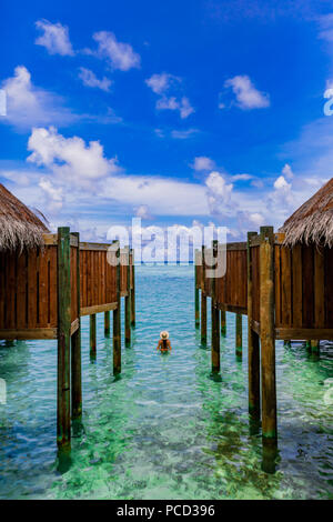 Uno splendido scenario del Conrad Maldives Rangali Island, Maldive, Oceano Indiano, Asia Foto Stock