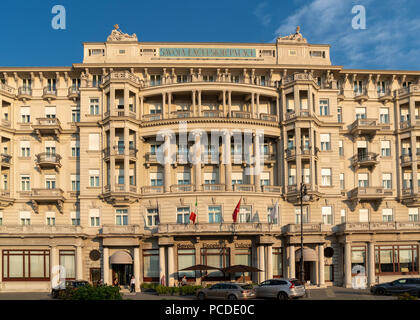 Trieste, 31 luglio 2018. L'iconico Savoia Excelsior Palace hotel nel centro cittadino di Trieste, Italia. Foto di Enrique Shore Foto Stock