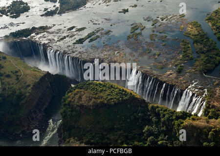 Vista aerea, Victoria Falls, Zimbabwe Africa Foto Stock