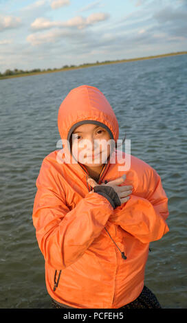 Ritratto di bambina sorridente al di fuori Foto Stock