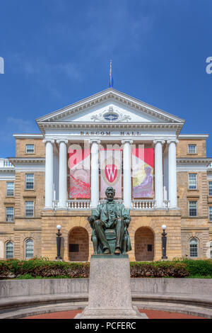 MADISON, WI/STATI UNITI D'America - 26 giugno 2014: Bascom Hall nel campus della University of Wisconsin-Madison. Foto Stock