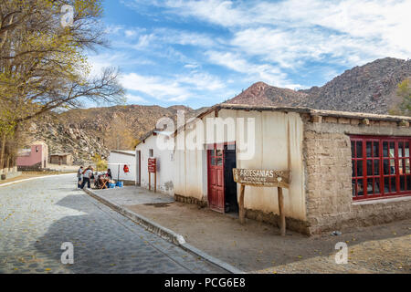 Negozio di artigianato a Santa Rosa de Tastil Village - Santa Rosa de Tastil, Salta, Argentina Foto Stock