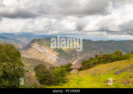 Montagne delle Ande nella regione di chachapoyas del amazones Provincia del Perù. Foto Stock