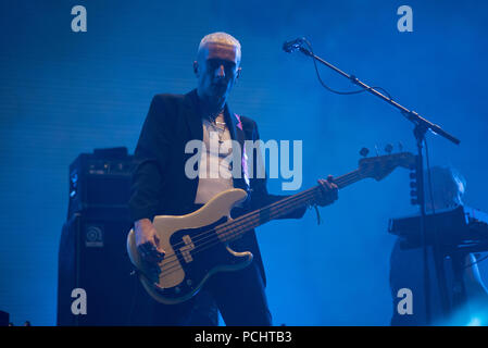 BONTIDA, ROMANIA - Luglio 19, 2018: British band alternative rock Wolf Alice performing live sul palco principale del castello elettrico festival Foto Stock