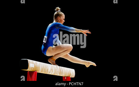 In Svezia il Jessica Castelli sulla trave durante il giorno uno del 2018 Campionati Europei al SSE idro, Glasgow. Stampa foto di associazione. Picture Data: giovedì 2 agosto 2018. Vedere PA storia dello sport europeo. Foto di credito dovrebbe leggere:John Walton/filo PA. Restrizioni: solo uso editoriale, nessun uso commerciale senza previa autorizzazione Foto Stock