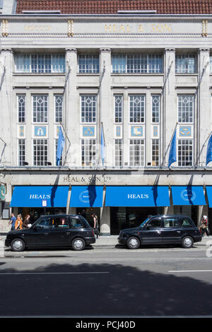 Guarire i mobili e complementi d'arredo negozio su Tottenham Court Road, Londra, Regno Unito Foto Stock