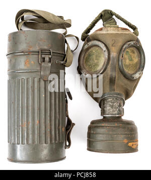 Guerra Mondiale 2 tedesco maschera a gas e canister Foto Stock