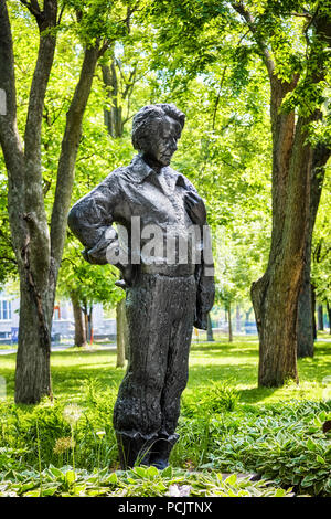 Montreal, Canada - Giugno 2018. Monumento statua di Felix Leclerc de La Fontaine park, Montreal, Canada. Solo uso editoriale. Foto Stock