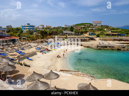 Spiaggia di Ksamil, Butrinto National Park, vicino Saranda, Sarandë, Mar Ionio, Qark Vlora Albania Foto Stock