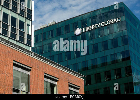 Un segno del logo al di fuori di una struttura occupata da Liberty Global a Denver in Colorado, il 22 luglio 2018. Foto Stock