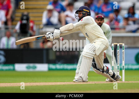 Edgbaston, Birmingham, Regno Unito. Il 3° agosto 2018. Internazionale di Test Cricket, Specsavers 1^ prova, Day 3, tra Inghilterra e India; Adil Rashid gioca a e manca una vasta sfera Credito: Azione Sport Plus/Alamy Live News Foto Stock